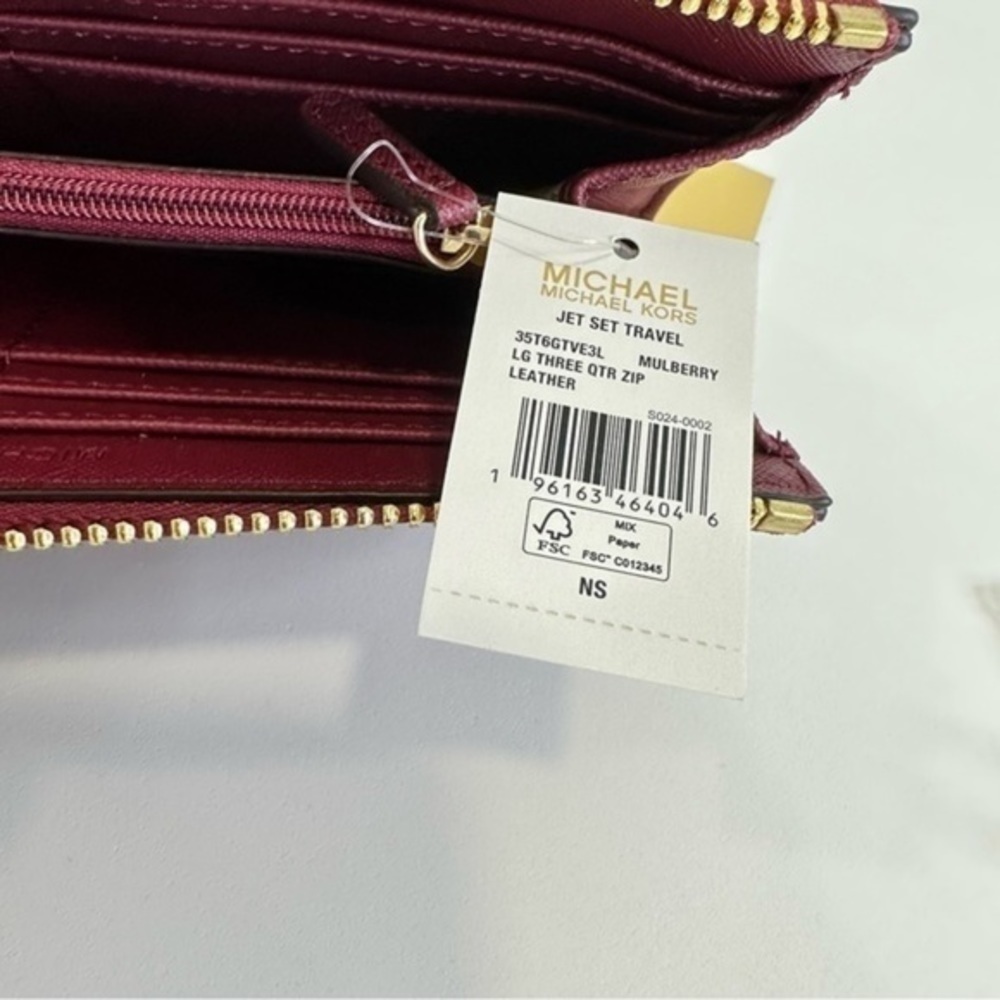 NEW Michael Kors Large three Quarter zip Leather wallet in Mulberry - Picture 5 of 9